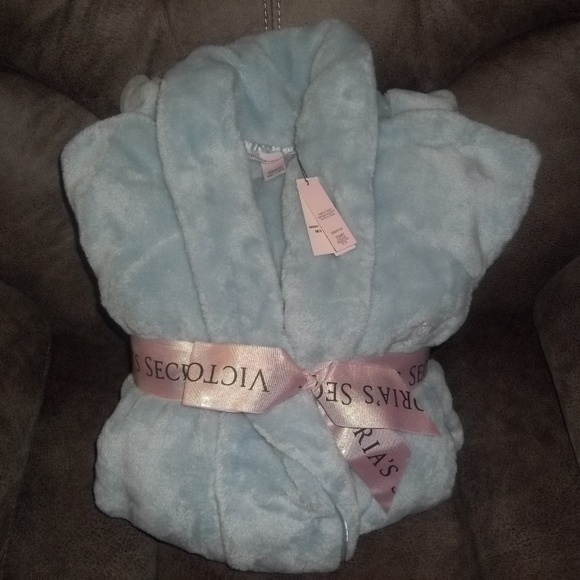 Victoria's Secret Other - Victoria's Secret Plush Short Cozy Robe M/BLUE NWT